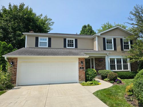 913 Warwick Ln, Libertyville, IL, 60048-3557 | Card Image