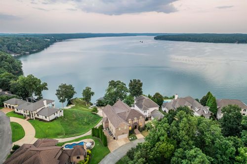 265 Anchor Bay Pt, Savannah, TN, 38372-5897 | Card Image
