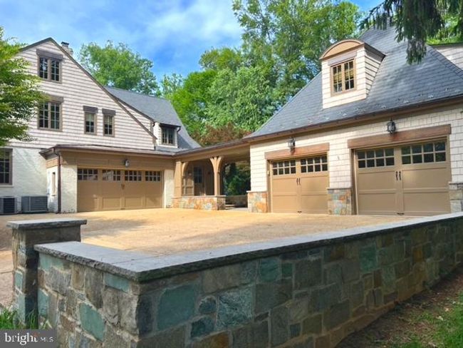 8820 Burning Tree Rd, House other with 6 bedrooms, 7 bathrooms and null parking in BETHESDA MD | Image 5