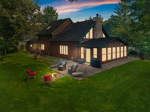 112 Sunset Cir, Wisconsin Dells, WI, 53965-8105 | Card Image