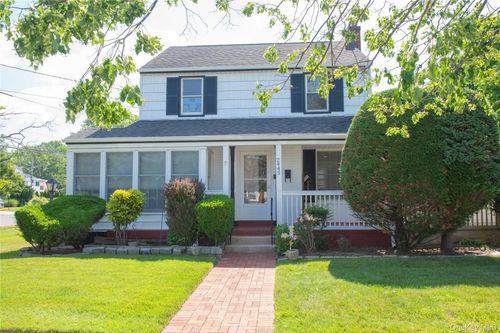 2445 Soper Ave, Baldwin, NY, 11510-3435 | Card Image