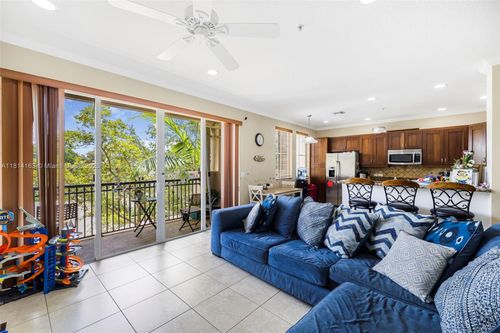 apt-303-3055 Nw 126th Ave, Sunrise, FL, 33323-6332 | Card Image