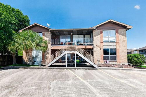 4017 Briar Hollow Dr, Dickinson, TX, 77539-7215 | Card Image