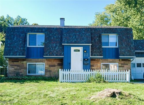 4500 Washington Square Dr, Austintown, OH, 44515-5416 | Card Image