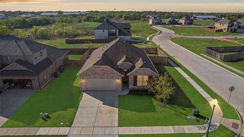 136 Creekside Dr, Sanger, TX, 76266-5763 | Card Image