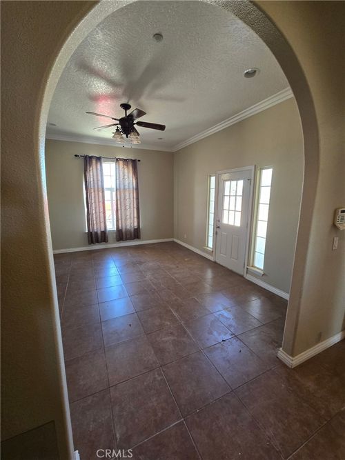 10455 Cambria Rd, Oak Hills, CA, 92344-9456 | Card Image