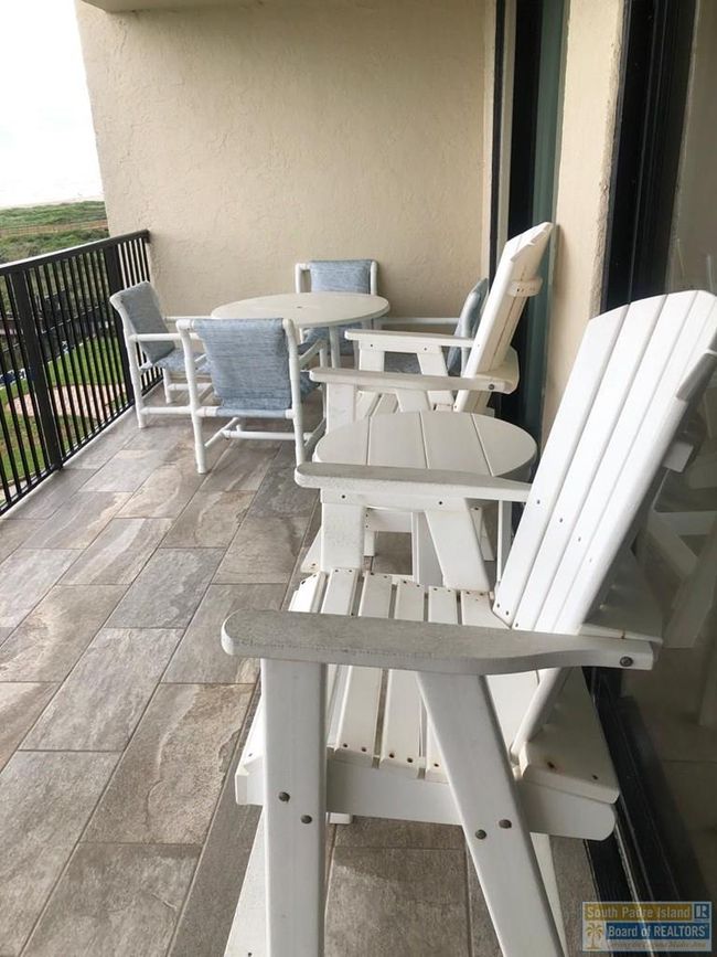 APT-402 - 3000 Gulf Blvd, Condo with 2 bedrooms, 2 bathrooms and null parking in South Padre Island TX | Image 12