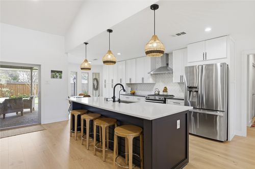 6826 Delmeta Dr, Dallas, TX, 75248-5528 | Card Image