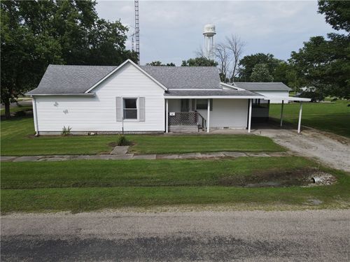 802 Indiana St, Edgewood, IL, 62426-1021 | Card Image