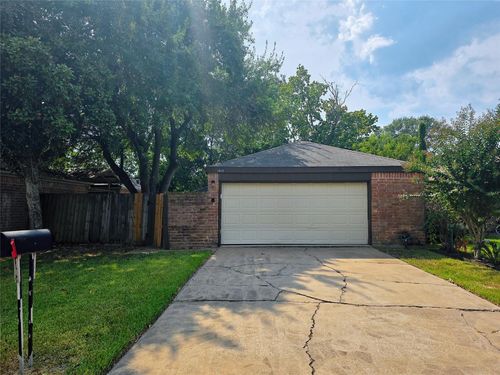 1912 Tremont Ct, Rosenberg, TX, 77471-5118 | Card Image