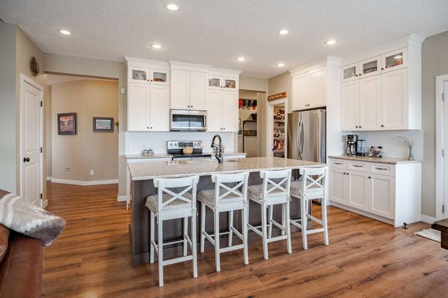 20 Drake Landing Grove, House other with 5 bedrooms, 4 bathrooms and 5 parking in Okotoks AB | Image 4