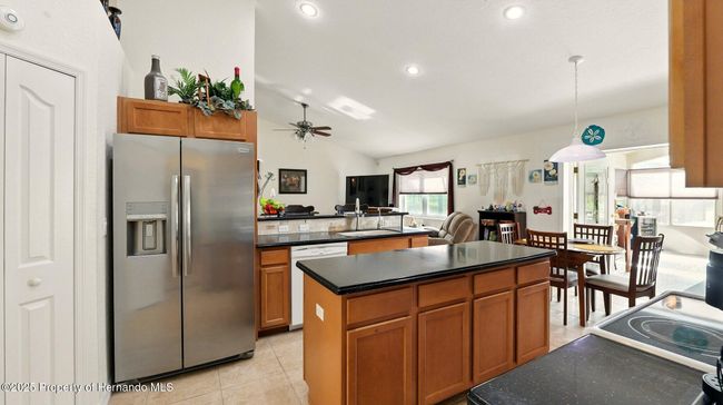 15348 Glossy Ibis Rd, House other with 3 bedrooms, 2 bathrooms and null parking in WEEKI WACHEE FL | Image 29