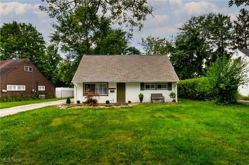 2379 Clyde St, Poland, OH, 44514-1715 | Card Image
