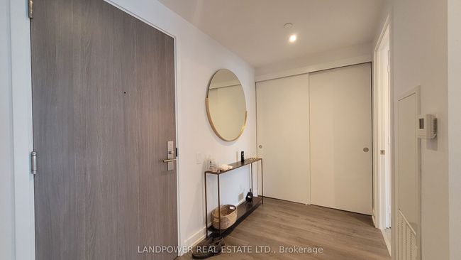 607 - 161 Roehampton Ave, Condo with 2 bedrooms, 1 bathrooms and null parking in Toronto ON | Image 5