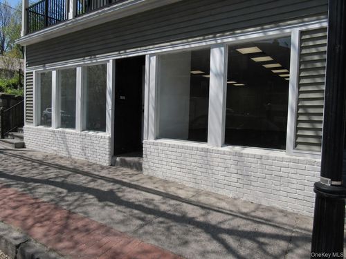 123 Grand St, Croton-On-Hudson, NY, 10520-2375 | Card Image