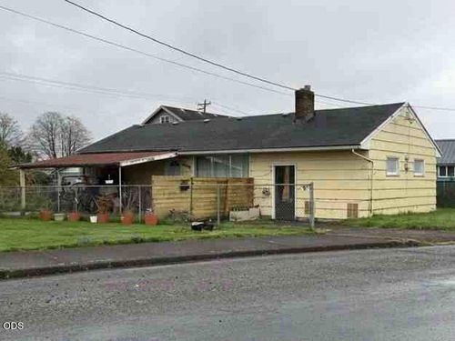 2407 10th Street, Tillamook, OR, 97141 | Card Image