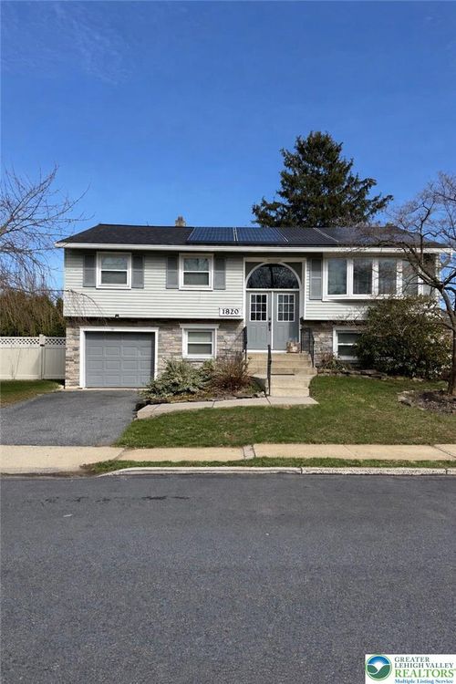 1820 Sherwood St, Allentown, PA, 18109-3114 | Card Image