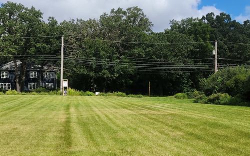 659 E Maple Ave, Mundelein, IL, 60060-1911 | Card Image