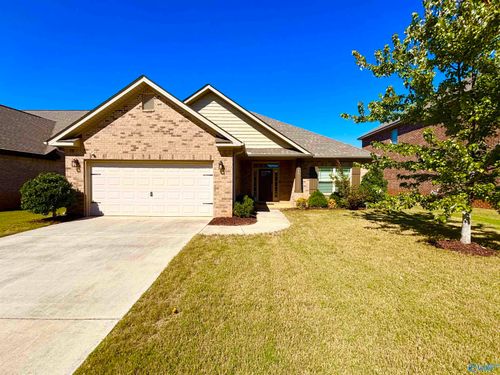 215 Iron Cir, Meridianville, AL, 35759-4500 | Card Image