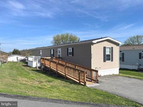 312 Blue Jay Drive, RED LION, PA, 17356 | Card Image