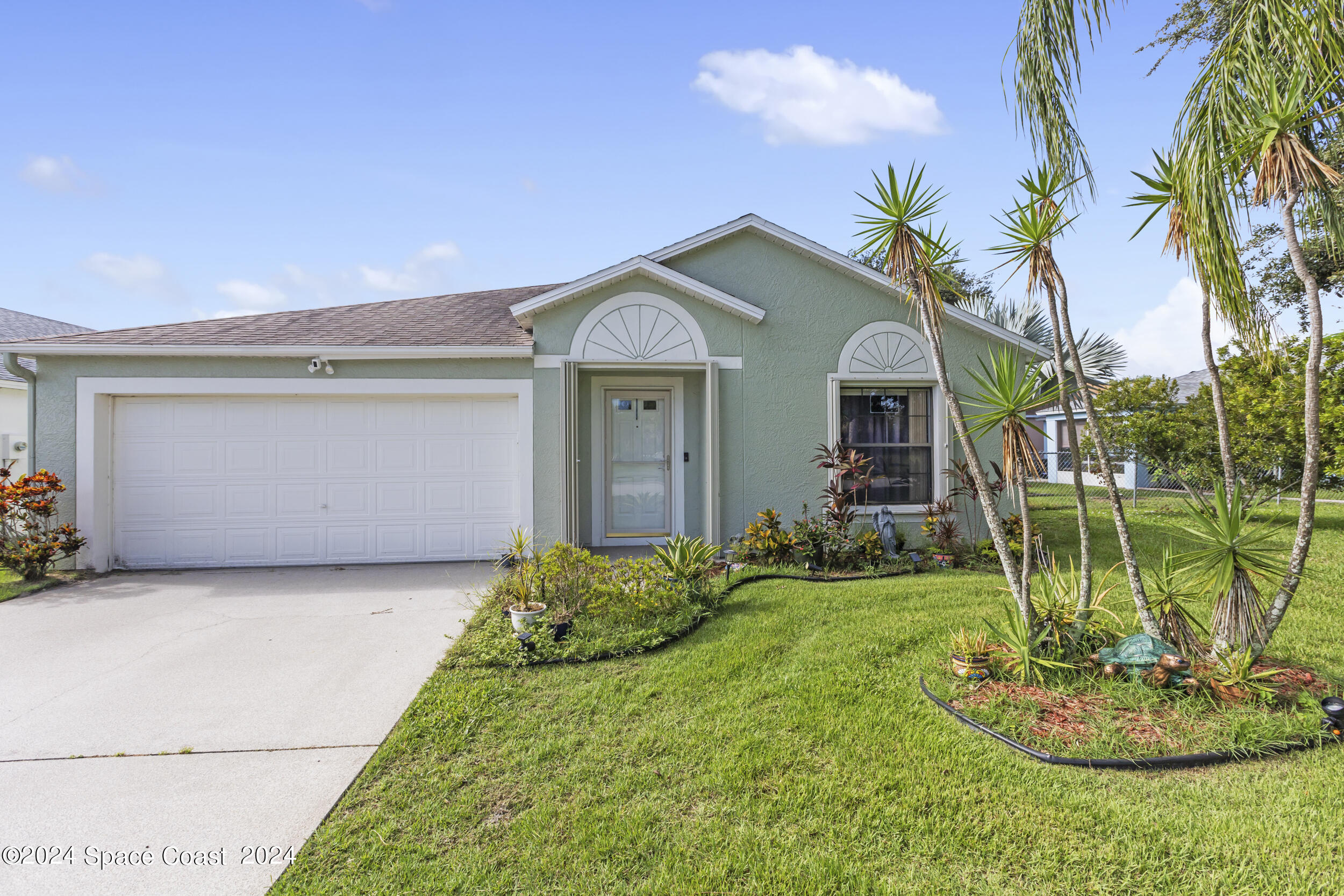 Mount Carmel Ln, Melbourne, FL 32901