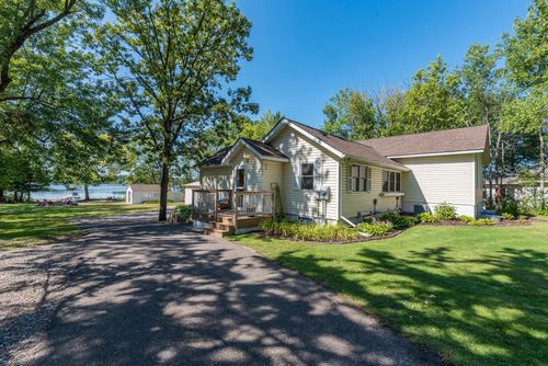 13395 Maplewood Dr, Baxter, MN, 56425-5004 | Card Image