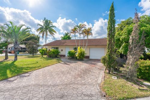 0-7305 Nw 95th Way, Tamarac, FL, 33321-2321 | Card Image