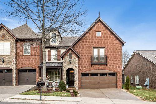 107 Village Cir, Lebanon, TN, 37087-1433 | Card Image