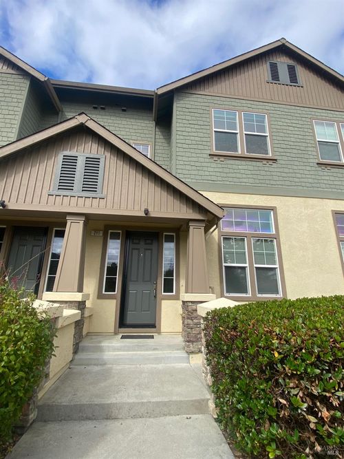 211 Pear Ct, San Rafael, CA, 94903-5008 | Card Image