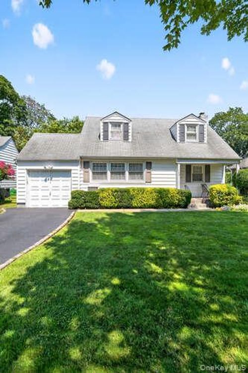 165 Locust St, Garden City, NY, 11530-6533 | Card Image