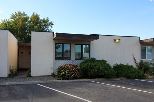 l-420 S Quincy St, Kennewick, WA, 99336-5173 | Card Image