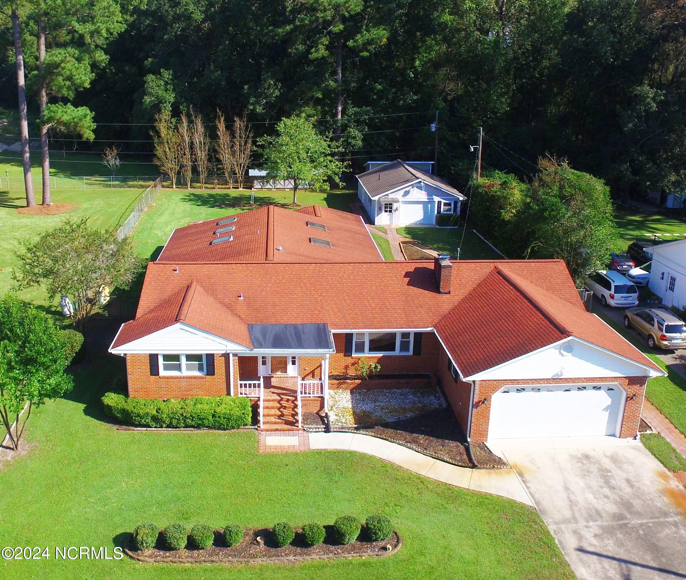 Meadowbrook Dr, Trent Woods, NC 28562