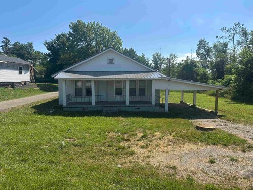 465 Peach St, Selmer, TN, 38375-1631 | Card Image
