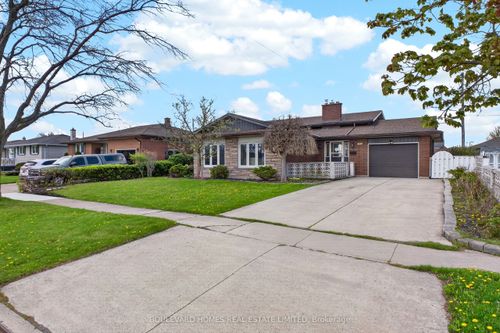 66 Watt Ave, Welland, ON, L3B1J3 | Card Image