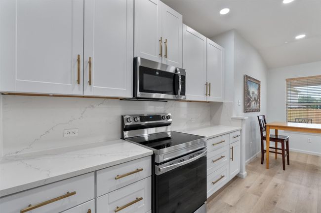914 Flanagan Dr, House other with 4 bedrooms, 2 bathrooms and 4 parking in Leander TX | Image 14