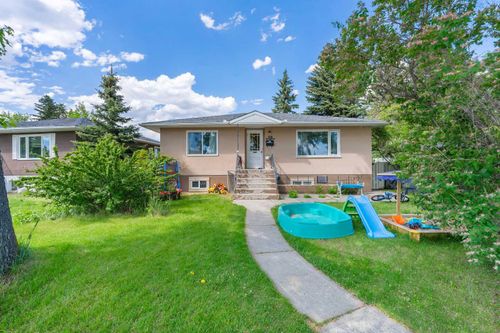 116 43 Ave Nw, Calgary, AB, T2K0H6 | Card Image