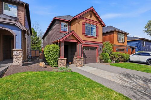 63141 Britta St, Bend, OR, 97703-7182 | Card Image