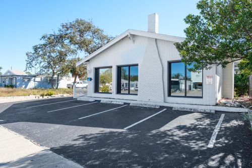 3848 Central Ave, ST PETERSBURG, FL, 33711-1237 | Card Image