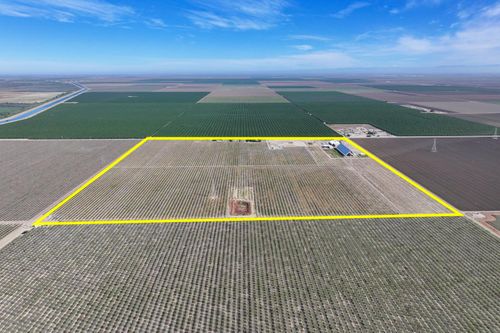 13037 W Gale Ave, Huron, CA, 93234 | Card Image