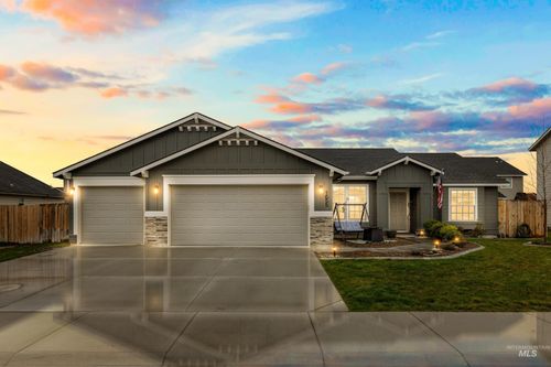 1655 Sw Accipiter Pl, Mountain Home, ID, 83647-2858 | Card Image