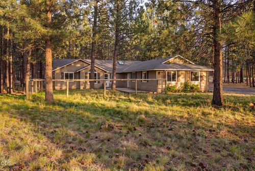 14485 Mountain View Loop, Sisters, OR, 97759-9879 | Card Image