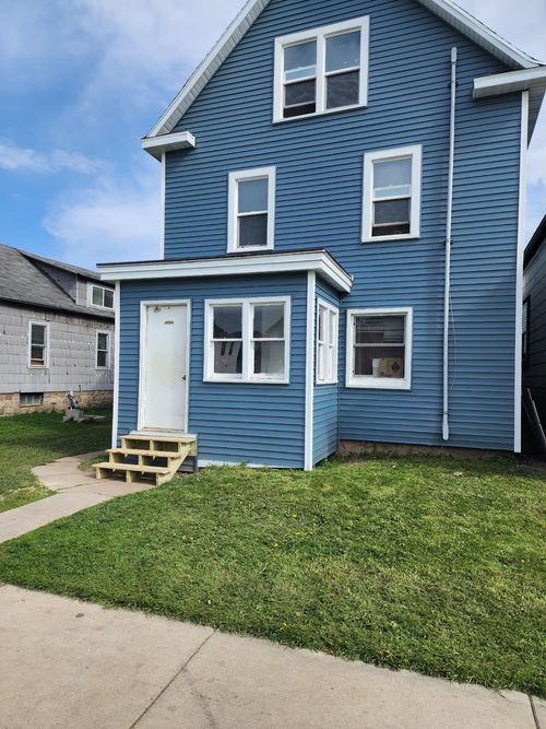 207 5th St S, Virginia, MN, 55792-2706 | Card Image