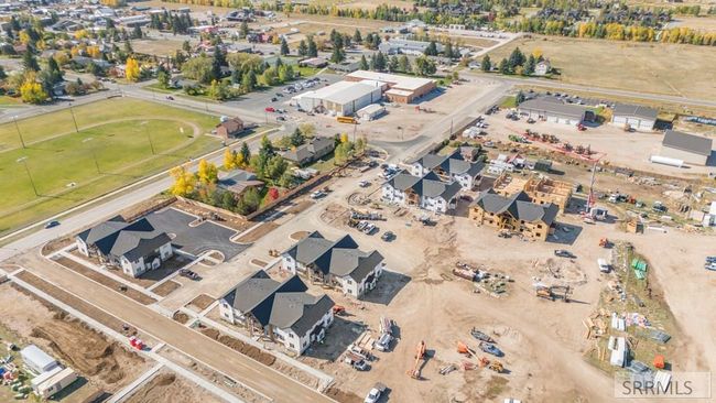 F201 - 201 E Ross Avenue, Condo with 2 bedrooms, 2 bathrooms and null parking in Driggs ID | Image 29