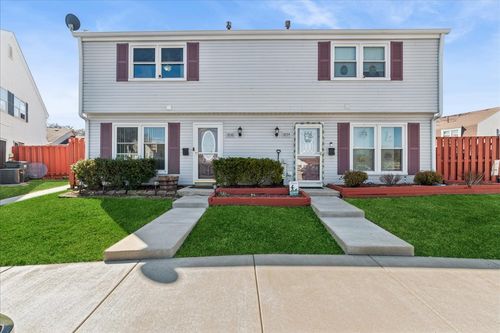 1836-1836 Stockton Dr, Hoffman Estates, IL, 60169-6841 | Card Image