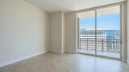 mph-09-550 Okeechobee Blvd, West Palm Beach, FL, 33401-6317 | Card Image