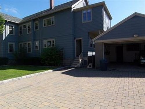 11-11 Burch St, Arlington, MA, 02474-8851 | Card Image