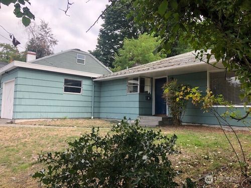 5518 25th Ave Ne, Seattle, WA, 98105-2415 | Card Image
