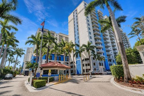 1217-5077 Nw 7th St, Miami, FL, 33126-3465 | Card Image