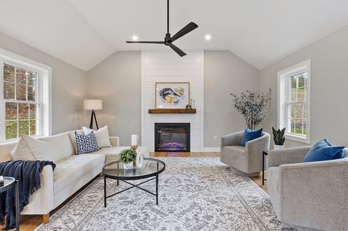 1 Roberts Way, Westminster, MA, 01473 | Card Image