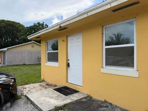 3656 Coconut Rd, Palm Springs, FL, 33461-3512 | Card Image